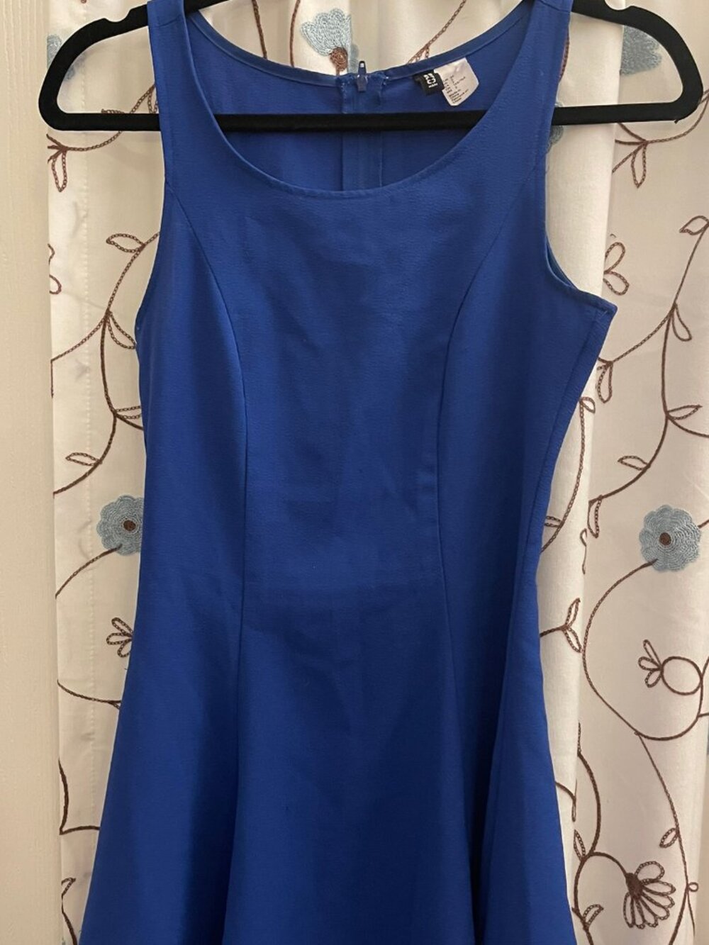 LIKE NEW Sz 2 H&M Divided Royal Blue Sleeveless Fit & Flare Skater Dress